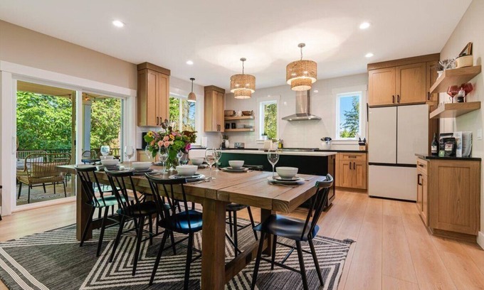 Newberg Casa | The Avery House ~ A Luxury Retreat in Newberg