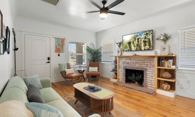 Garfield Apartamento | The aviary | Walkable W/BBQ and fire pit