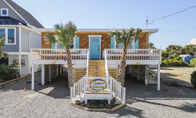 Surf City Cabaña | The AWARD-WINNING Knotty Cottage, Beach House, Owner Operated