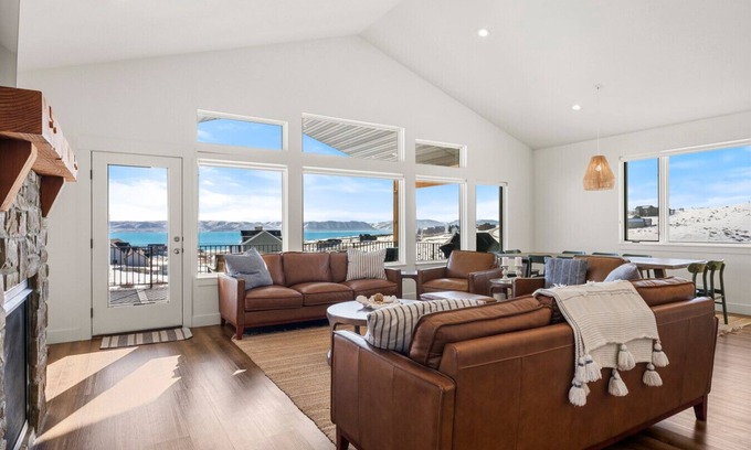 Fish Haven Casa | The Azure View - Sleeps 25 - Pickleball - POOL