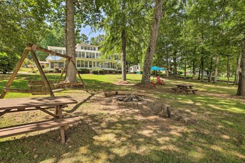 Stemley Casa | The B Haus Lakefront Retreat with Boat Ramp!