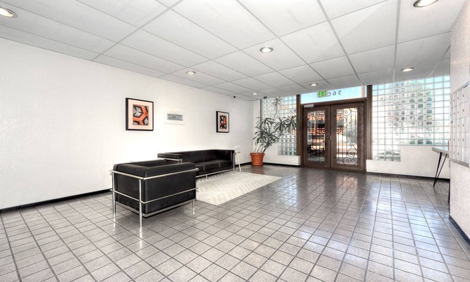 Palms Casa | The Bagley #211