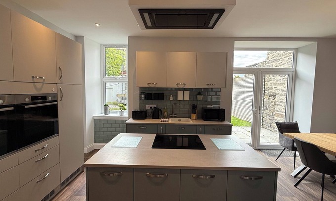 Wick Casa | The Bakehouse caters for work teams upto 5 & holiday makers upto 10
