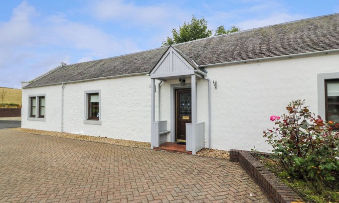 Mauchline Cabaña | THE BARN AT DALDORCH, country holiday cottage in Tarbolton