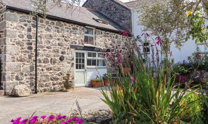 Coverack Casa | The Barn at Trevothen Farm