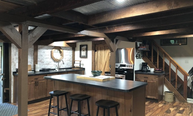 Spring Hill Casa | The Barn built in 1874