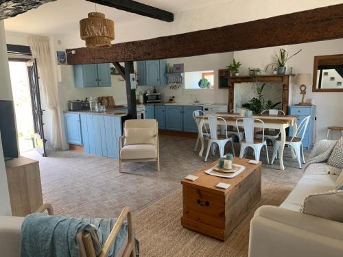 Lussac-Les-Eglises Casa | The Barn Gite
