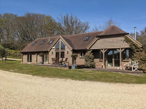New Forest District Casa | The Barn New Forest Free Paddle boarding & free Zip wire.