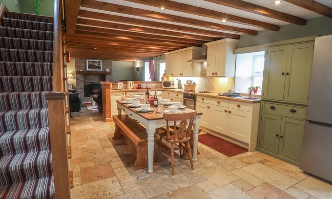 Easington Cabaña | THE BARN, family friendly, with a garden in Staithes