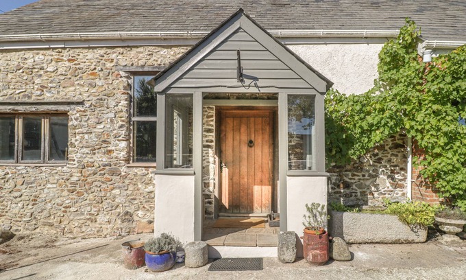 Buckerell Cabaña | THE BARN, pet friendly, character holiday cottage in Honiton