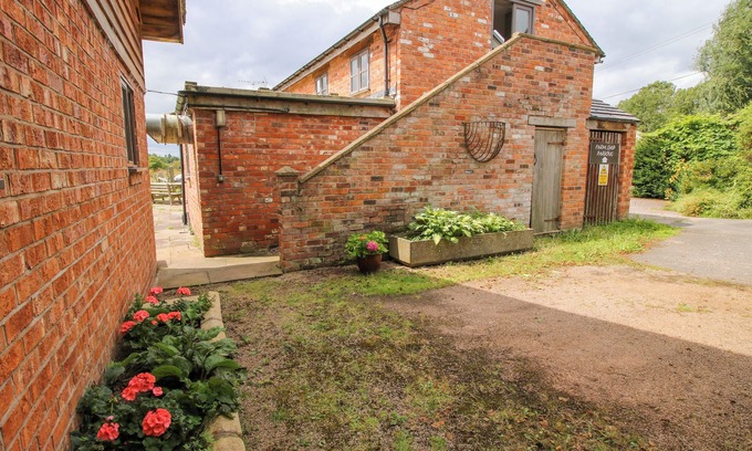 Wollerton Apartamento | THE BARN, con fuego abierto en Weston-Under-Redcastle, Ref 8325