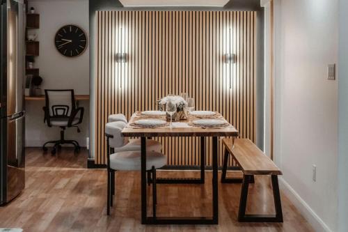 Barrie Casa | The Barrie Nook
