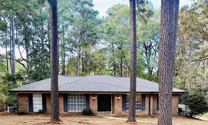 Flowood Casa | The BAY HOUSE at the REZ, 4 bdrm 2 ba