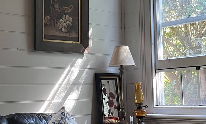 Forrest Cabaña | The Bay Rose: Charming Otways Holiday Cottage: Idyllic and Peaceful Surrounds