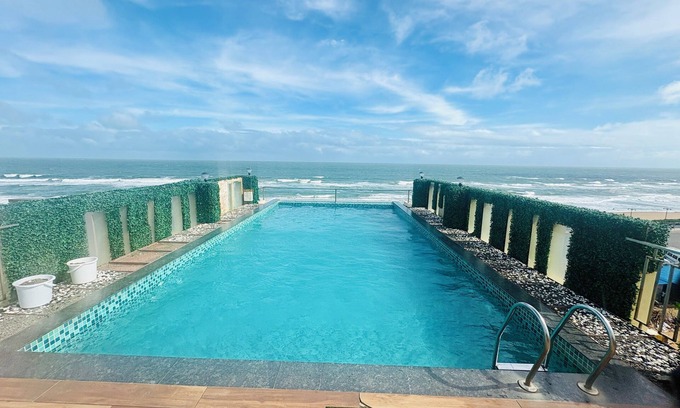 Puri Hotel | The Bay Suites Puri With Sea View