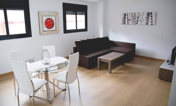 Angustias - Chana - Encina Apartamento | Los apartamentos Be Free Granada estan situados a 3 kilometros del centro de Granada.
