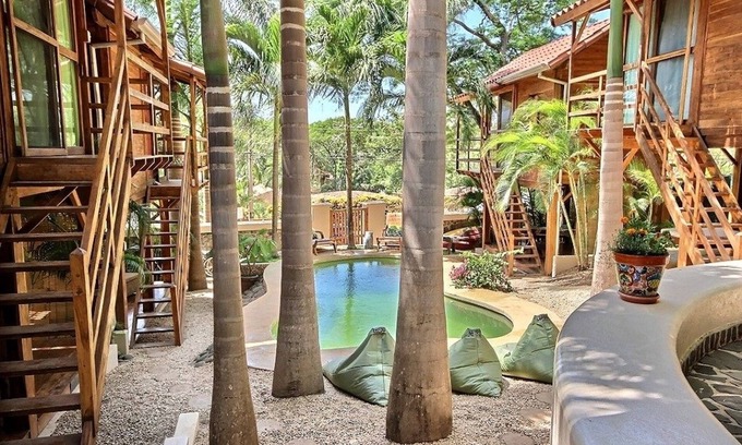 Tamarindo Cama Y Desayuno | The Beach Bungalows Tamarindo B&B