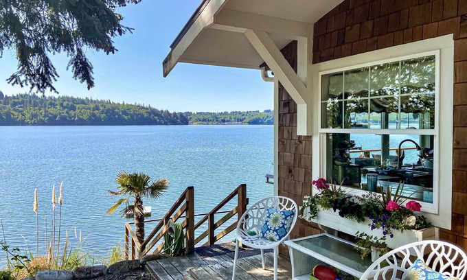 Shelton Casa | LA CASA DE PLAYA Hermosa casa de playa frente al mar de Puget Sound Shelton