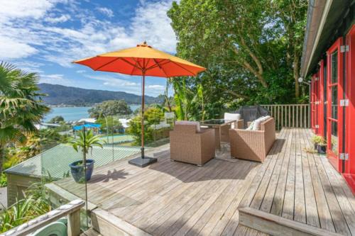 Tairua Casa | The Beach House - Tairua Holiday Home