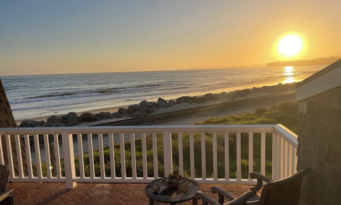 Toro Canyon Casa | The Beach House - Views, Surf, Sand, Relax, Play, Gather, Paradise