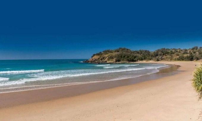 Mid North Coast Waterfront Apartamento | The Beach Hut @ Annuka