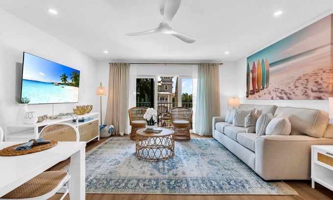 Juno Beach Condominio | The Beach Villa in Juno! 4-Steps to the Beach