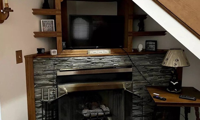 Fancy Gap Casa | The Bear Den
