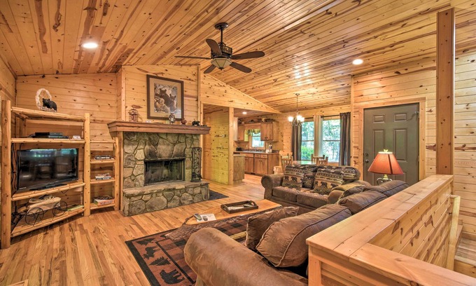 Helen Cabina | ‘The Bear Paw’ at the Sautee Mountain Retreat