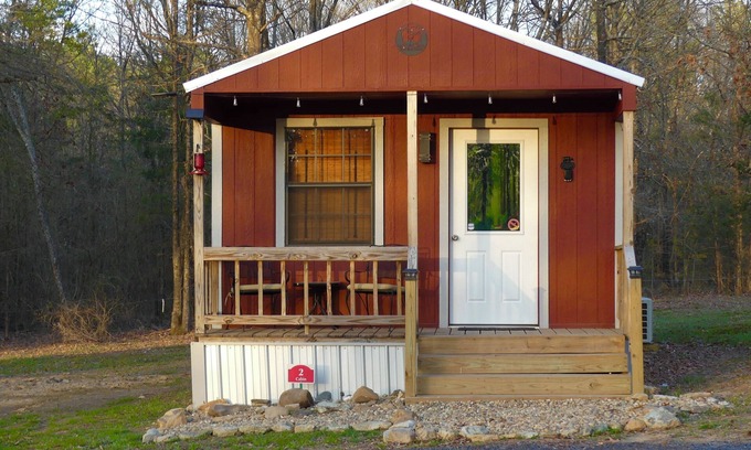 Pine Ridge Cabina | THE BEARS LAIR CABIN- Cabin#2 @ HIDDEN OAKS CABINS