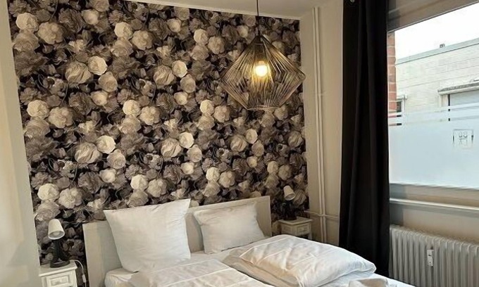 Bramfeld Apartamento | The beautiful and bright apartment no. 42 is very quiet and is located at the back of our apartment house Haldesdorfer Straße.