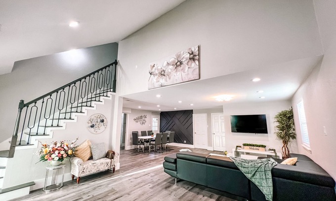 Clodine Casa | The beautiful home away from home - 4 beds/4 baths