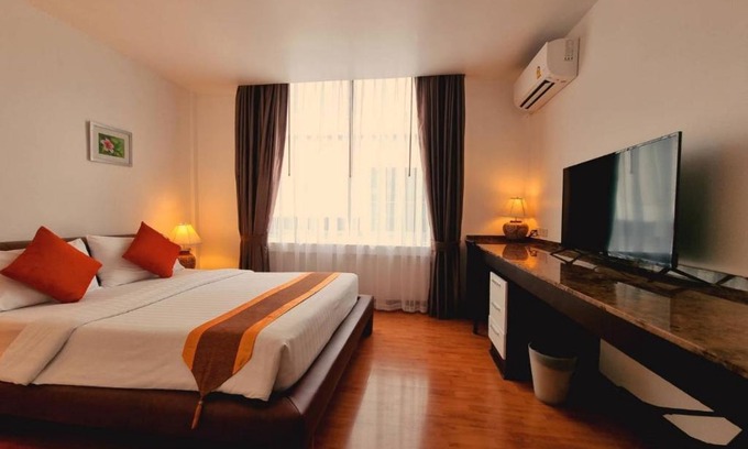 Phra Khanong Nuea Hotel | The Bedrooms Boutique Hotel Bangkok