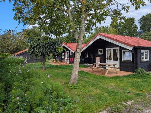 Opperdoes Casa | The Bee - Trekkershuts & Apartment