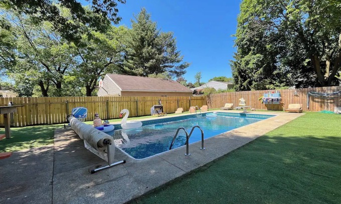 Wyoming Casa | The Beech House - Inground Pool Fun for Everyone!