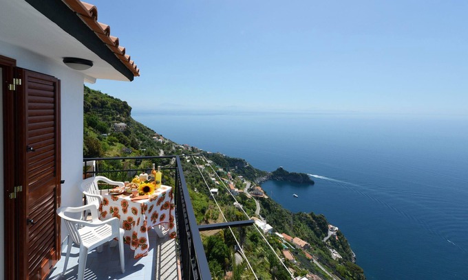 Conca dei Marini Apartamento | La bellavista. Tranquilidad, vistas impresionantes para una estancia inolvidable.