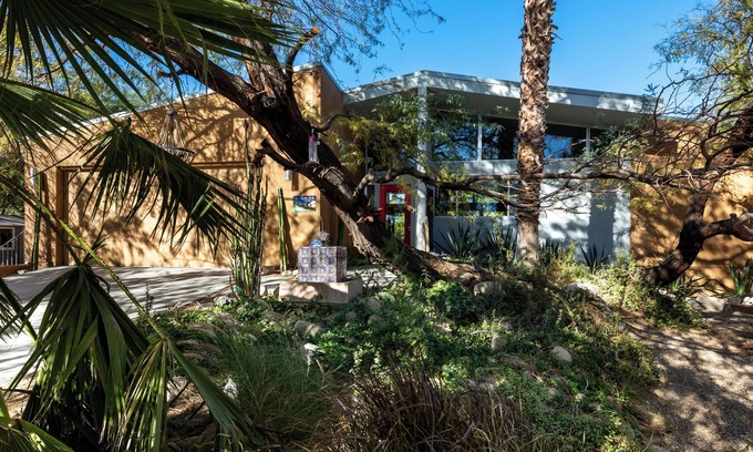 Desert Hot Springs Casa | The Bellini Pool Haus