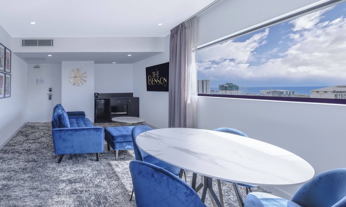 Cairns Central Business District Hotel | The Benson Hotel