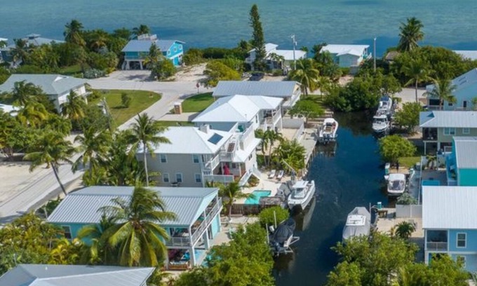 Ramrod Key Casa | The Bent Anchor-boat lift diving snorkeling fishing key deer 22 miles Key West