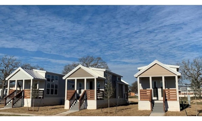 Austin Cabina | The Bergstrom- Luxury Tiny Home in Austin, TX