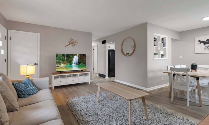 Columbus Casa | The Berkeley Bungalow | Great for Extended Stays!