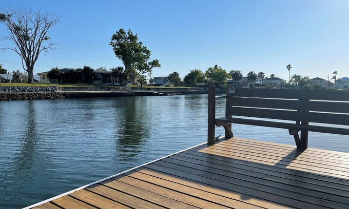 Spring Hill Casa | The Best Family Getaway! - Kayaks & Game Room Fun! Minutes To Weeki Wachee