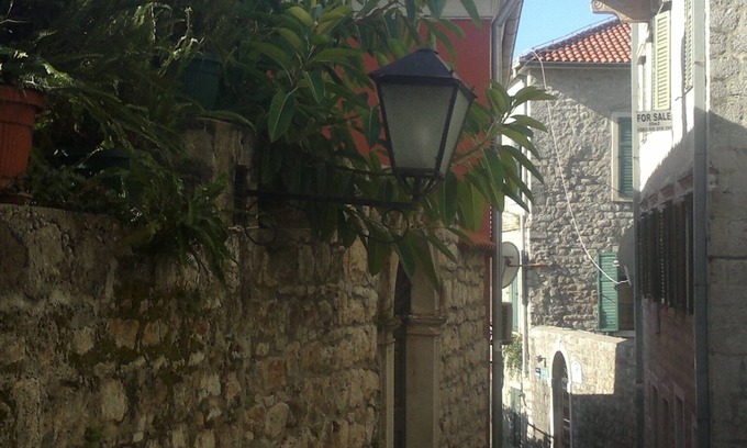 Herceg Novi Villa | La mejor ubicación en el corazón de la antigua ciudad de Herceg Novi