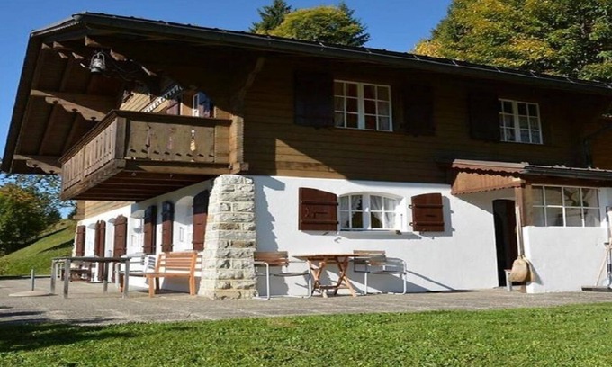 Saanenmoeser Chalet De Esquí | THE BEST OF GSTAAD-APPARTEMENT DANS UNE BELLE CAMPAGNE