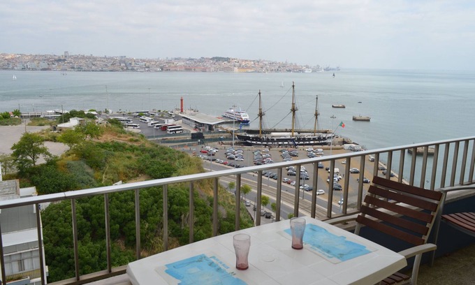 Cacilhas Apartamento | La mejor vista sobre Lisboa I