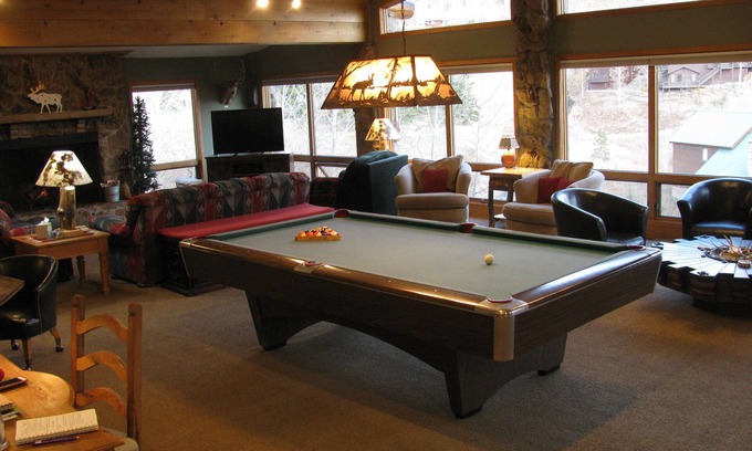 Crested Butte Casa | LAS MEJORES VISTAS del monte. CB! Casa de 5000 pies cuadrados con plano de planta abierto, 5bd / 4. 5 baños