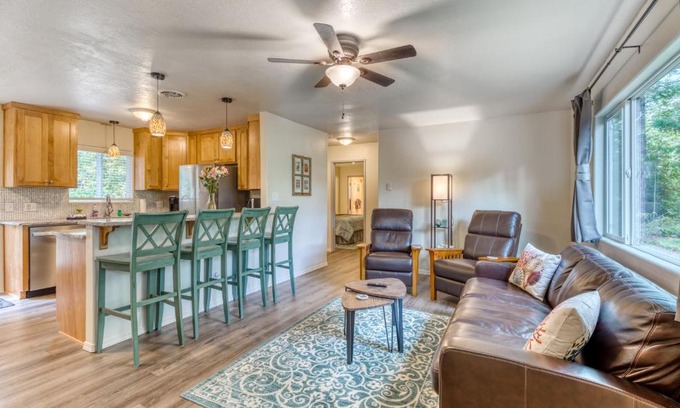 Bandon Casa | The Beverly Home