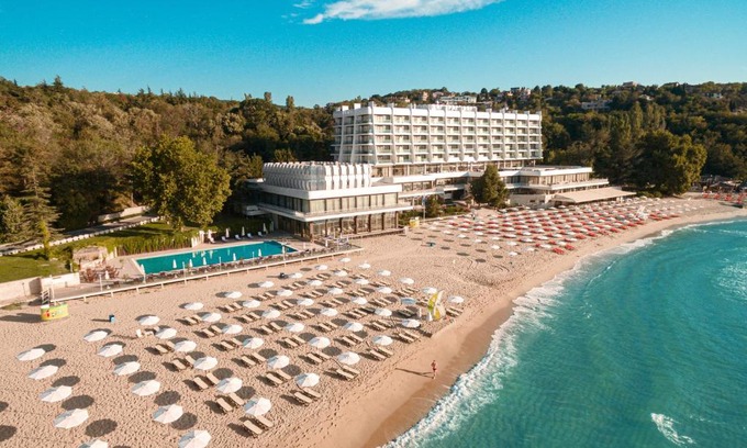 Saints Constantine and Helena Hotel | The Palace Hotel, Sunny Day