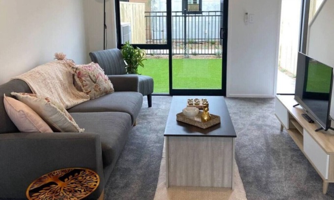 Lower Hutt Casa | The Biddle Haven: 2BR Retreat