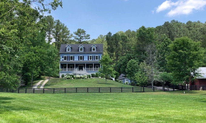 Franklin Casa | The Big Blue House - 6000 pies cuadrados de lujo en Leiper's Fork