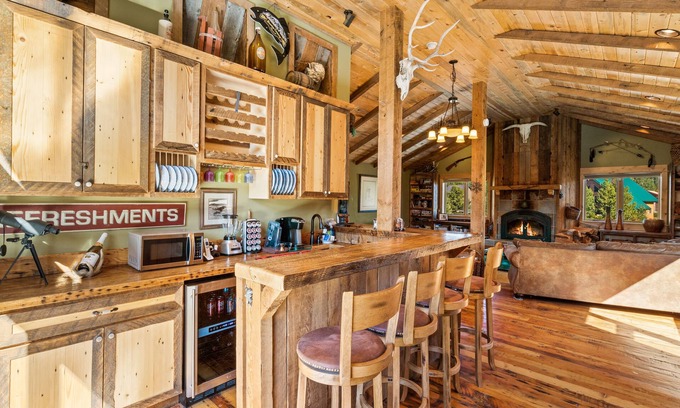 Lazy Acres Casa | The Big House at Bunk House